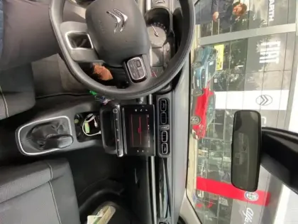 Photo 10 Citroën C3  1.2 PureTech 83ch S&S Shine