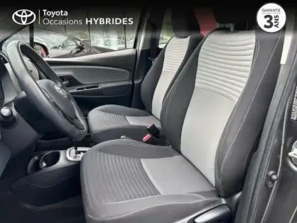 Photo 10 Toyota Yaris  100h France Business 5p RC19