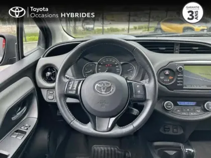 Photo 8 Toyota Yaris  100h France Business 5p RC19