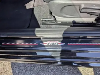 Photo 10 Mini Mini Cabrio John Cooper Works 231ch BVA8 Euro6d-T