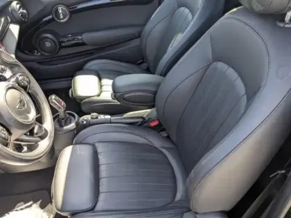 Photo 11 Mini Mini Cabrio John Cooper Works 231ch BVA8 Euro6d-T