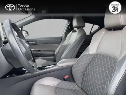 Photo 10 Toyota C-HR  184h Distinctive 2WD E-CVT MC19