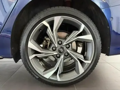 Photo 8 Audi A3  Berline 35 TFSI 150ch Mild Hybrid S line S tronic 7