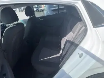 Photo 11 Hyundai Ioniq  Plug-in 141ch Creative