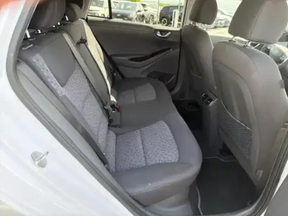 Photo 6 Hyundai Ioniq  Plug-in 141ch Creative