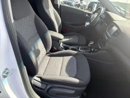 Photo 5 Hyundai Ioniq  Plug-in 141ch Creative