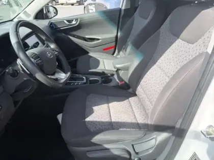 Photo 10 Hyundai Ioniq  Plug-in 141ch Creative