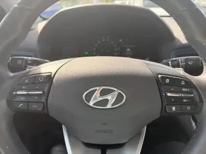 Photo 12 Hyundai Ioniq  Plug-in 141ch Creative