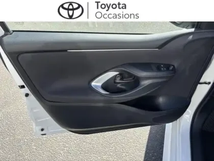 Photo 12 Toyota Yaris  116h Dynamic 5p MY22
