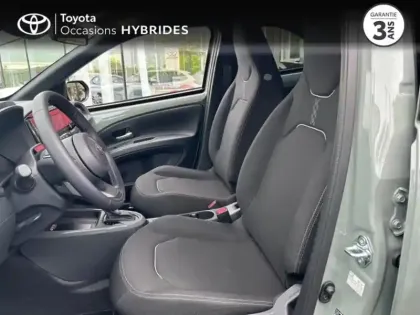 Photo 10 Toyota Aygo  X 116h Graphic