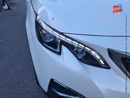 Photo 12 Peugeot 3008  HYBRID4 300ch GT e-EAT8 11cv