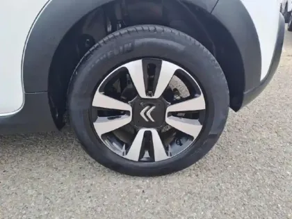 Photo 10 Citroën C3  1.2 PureTech 110ch S&S Shine 120-123g