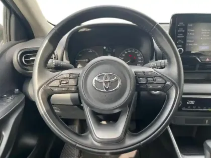 Photo 14 Toyota Yaris  116h Dynamic 5p MY22