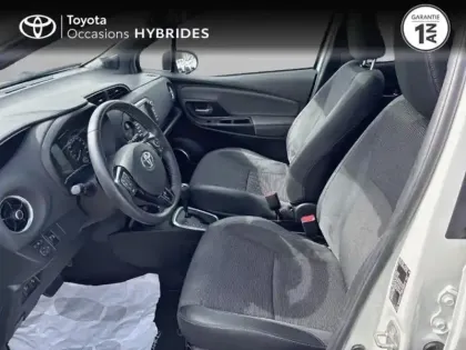 Photo 10 Toyota Yaris  100h Chic 5p