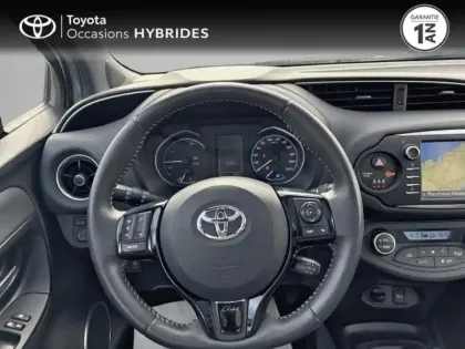 Photo 12 Toyota Yaris  100h Chic 5p