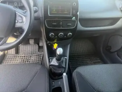 Photo 10 Renault Clio  0.9 TCe 90ch Génération - 19 5p