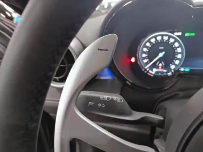 Photo 14 Alfa Romeo Tonale  1.3 Ibrida Plug-In 280ch Veloce AT6 e-Q4