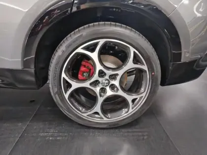 Photo 10 Alfa Romeo Tonale  1.3 Ibrida Plug-In 280ch Veloce AT6 e-Q4