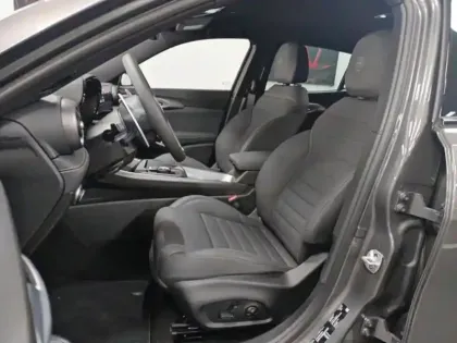 Photo 8 Alfa Romeo Tonale  1.3 Ibrida Plug-In 280ch Veloce AT6 e-Q4