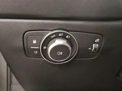 Photo 12 Alfa Romeo Tonale  1.3 Ibrida Plug-In 280ch Veloce AT6 e-Q4