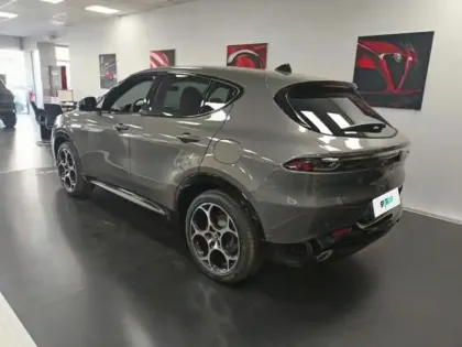 Photo 6 Alfa Romeo Tonale  1.3 Ibrida Plug-In 280ch Veloce AT6 e-Q4