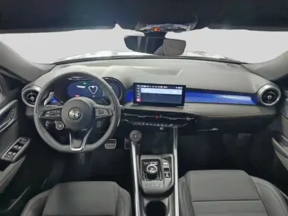 Photo 7 Alfa Romeo Tonale  1.3 Ibrida Plug-In 280ch Veloce AT6 e-Q4