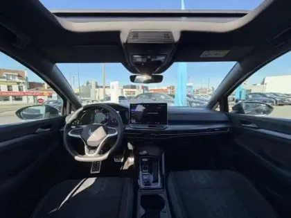 Photo 13 Volkswagen Golf  2.0 TDI 150ch R-Line DSG7