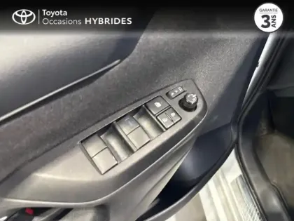 Photo 13 Toyota Yaris  116h Design 5p