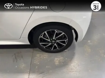 Photo 5 Toyota Yaris  116h Design 5p