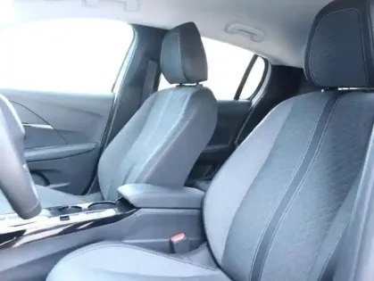 Photo 8 Peugeot 208  1.2 Hybrid 110ch Allure e-DCS6