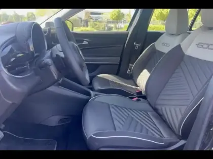 Photo 9 Fiat 600  1.2 Hybrid 100ch Pack Confort & Style DCT6