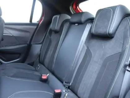 Photo 9 Peugeot 208  e- 136ch GT