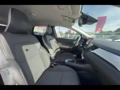 Photo 9 Renault Captur  1.6 E-Tech hybride 145ch Techno