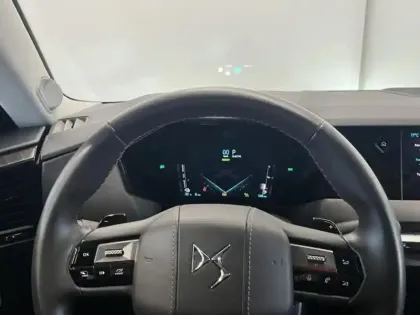 Photo 11 DS DS 4  E-TENSE 225ch La Première