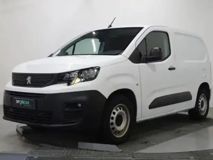 Photo Peugeot Partner Asphalt