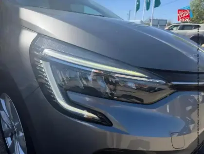 Photo 12 Renault Clio  1.6 E-Tech hybride 145ch Evolution