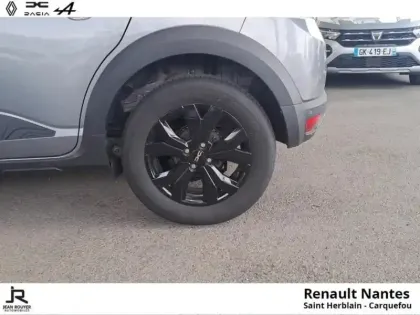 Photo 8 Dacia Sandero  1.0 ECO-G GPL 100ch Stepway Extreme