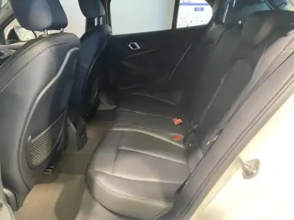 Photo 11 BMW Serie 1 Série 1 118iA 136ch M Sport DKG7