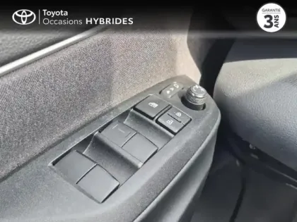 Photo 14 Toyota Yaris  116h Design 5p MY22