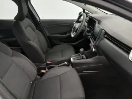 Photo 13 Renault Clio  1.6 E-Tech hybride 145ch Equilibre