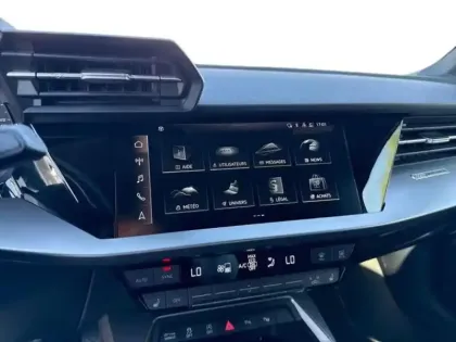 Photo 12 Audi A3  Sportback 35 TFSI 150ch Mild Hybrid S line S tronic 7