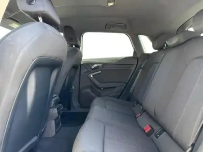 Photo 8 Audi A3  Sportback 35 TFSI 150ch Mild Hybrid S line S tronic 7