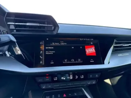 Photo 13 Audi A3  Sportback 35 TFSI 150ch Mild Hybrid S line S tronic 7