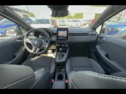Photo 8 Renault Clio  1.6 E-Tech 145ch full hybrid esprit Alpine - 24