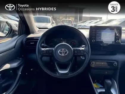 Photo 8 Toyota Yaris  116h France Business 5p