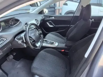 Photo 10 Peugeot 308  1.5 BlueHDi 130ch S&S Active Business EAT6