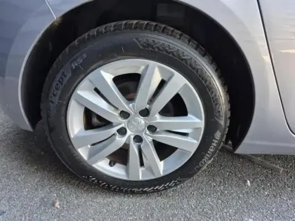 Photo 7 Peugeot 308  1.5 BlueHDi 130ch S&S Active Business EAT6