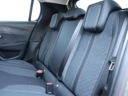 Photo 9 Peugeot 208  1.2 Hybrid 110ch Allure e-DCS6