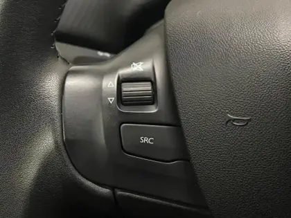 Photo 9 Peugeot 2008  1.2 PureTech 82ch E6.c Signature S&S