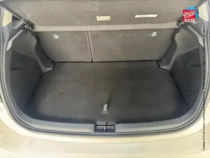 Photo 28 Toyota Yaris  116h Dynamic Business 5p + Programme Beyond Zero Academy MY22